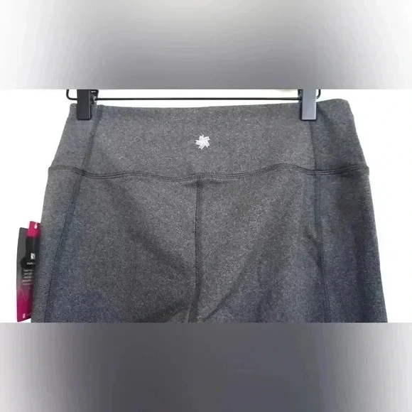 Tek Gear NWT Gray Mid Rise Flare leg Leggings - Picture 3 of 3